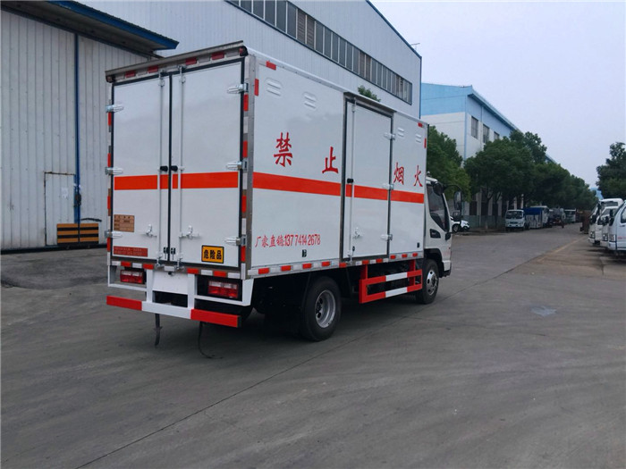 江淮危險(xiǎn)品廂式運(yùn)輸車桶裝油漆甲醇危險(xiǎn)品箱式運(yùn)輸車