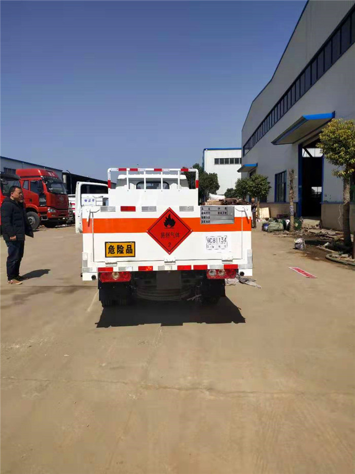國(guó)六汽油躍進(jìn)氣瓶運(yùn)輸車(chē)