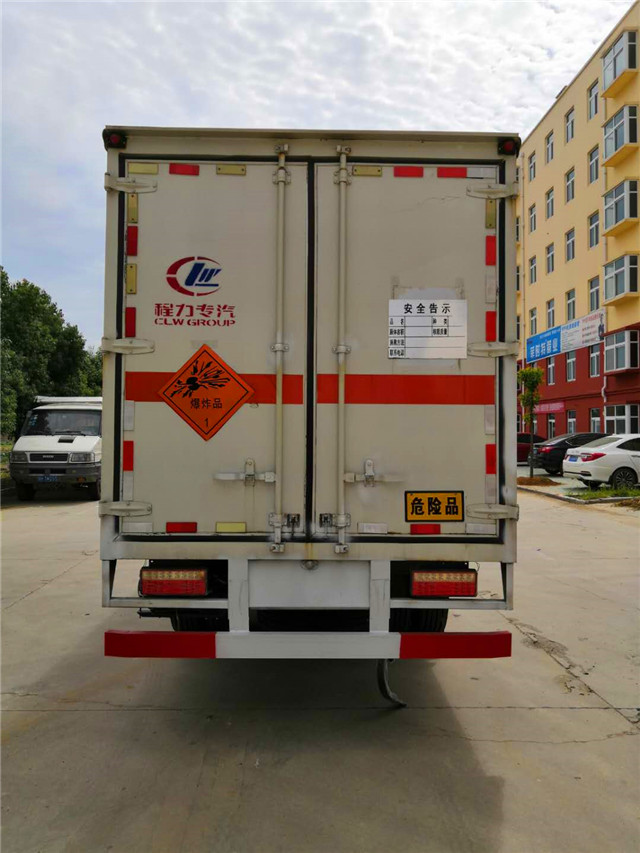 國六東風(fēng)多利卡民爆運(yùn)輸車