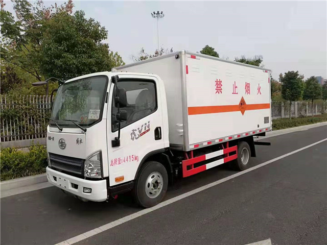 國六藍牌解放氣體廂式運輸車