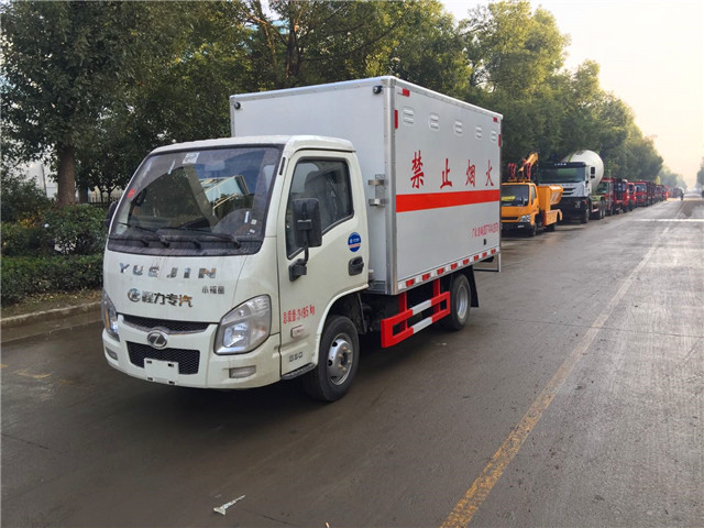 國六微型躍進小福星氣體廂式運輸車