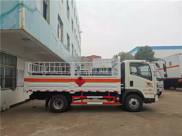 重汽高欄式氣瓶運輸車 重汽高欄式氣瓶運輸車