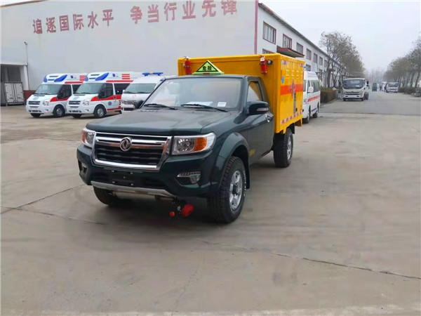日產(chǎn)單排四驅(qū)皮卡雷官炸藥運輸車 日產(chǎn)單排四驅(qū)皮卡雷官炸藥運輸車
